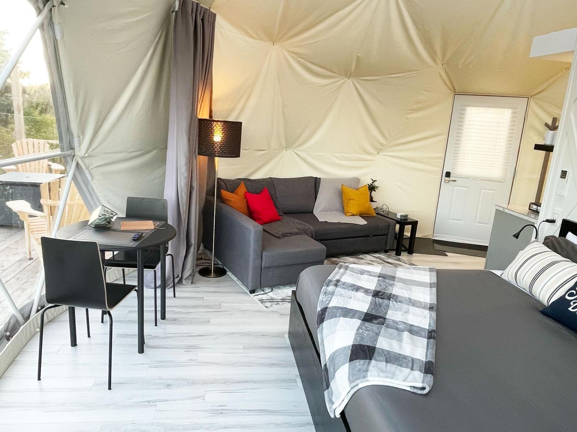 Port Wade Glamping Domes Villa Victoria Beach Exterior photo