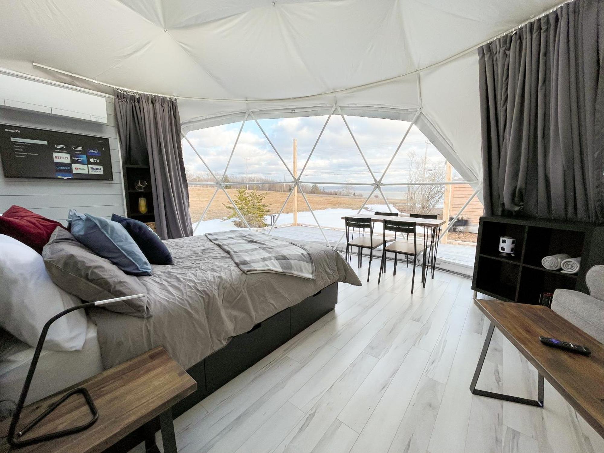 Port Wade Glamping Domes Villa Victoria Beach Exterior photo