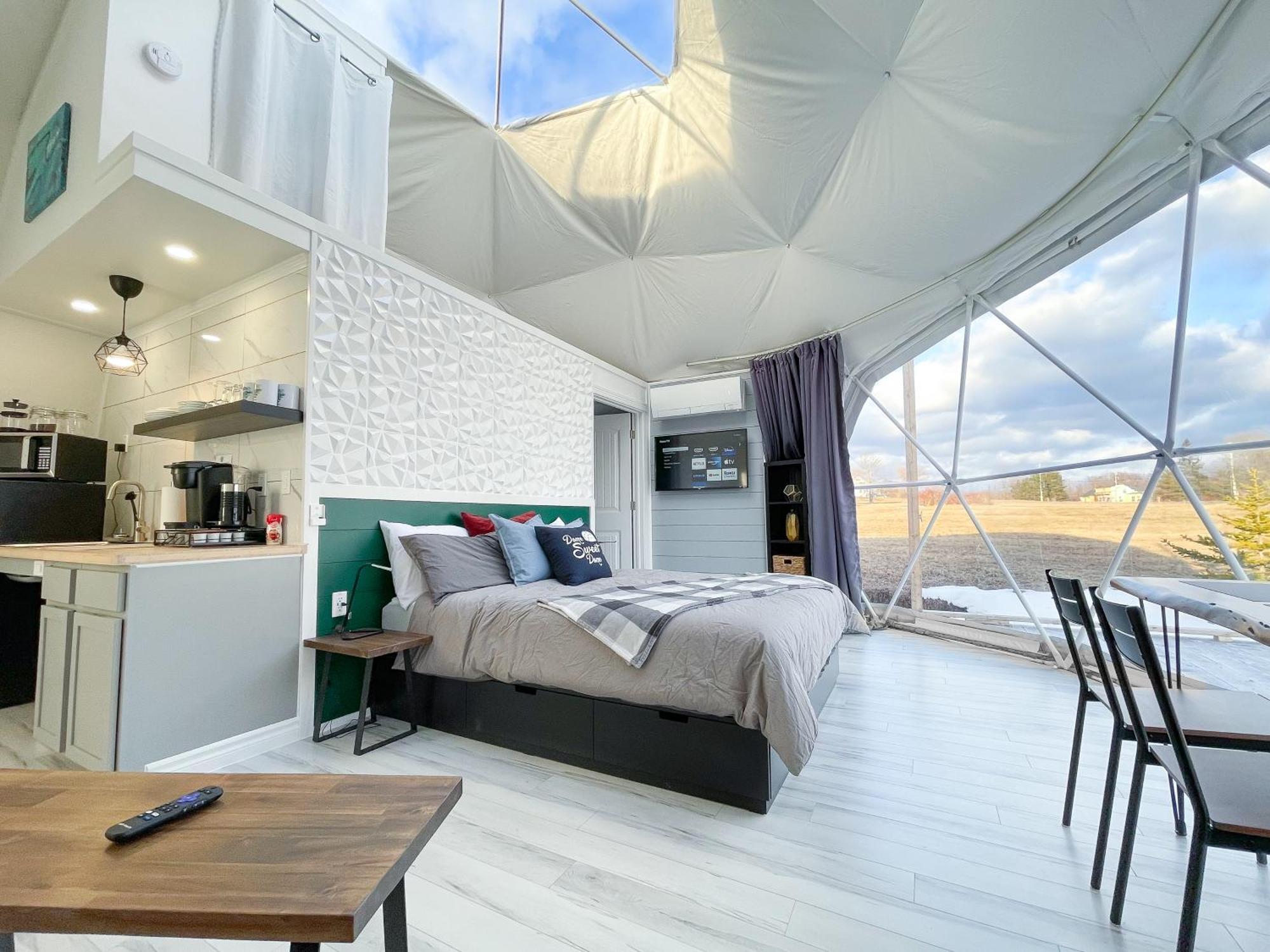 Port Wade Glamping Domes Villa Victoria Beach Exterior photo